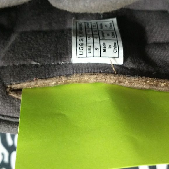 Ugg boots adult size 5 Gray - Picture 4 of 9